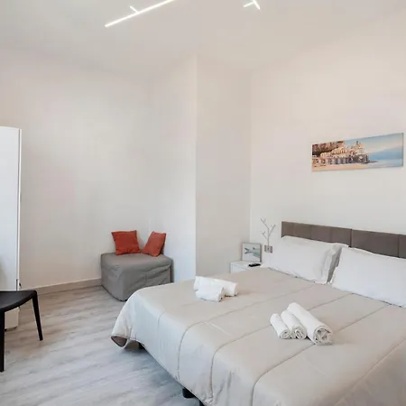 Center Luxury 3 *