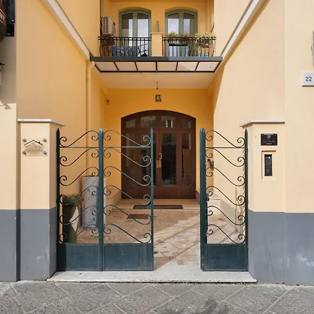 Center Luxury 3 Apartment