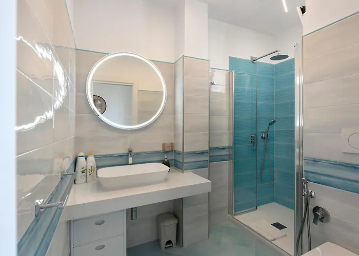 Center Luxury 3 דירה *