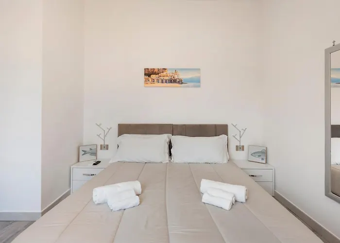 Center Luxury 3 דירה *